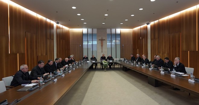 Priopćenje s Izvanrednog zasjedanja HBK-a